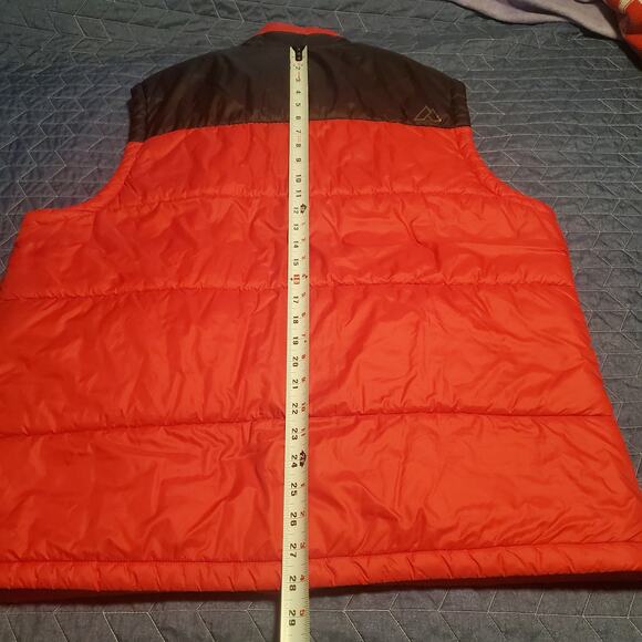Alpine Design XL Puffer Vest Outdoor Full Zip Nylon Shell Poly Fill TINY FLAWs - Picture 9 of 9